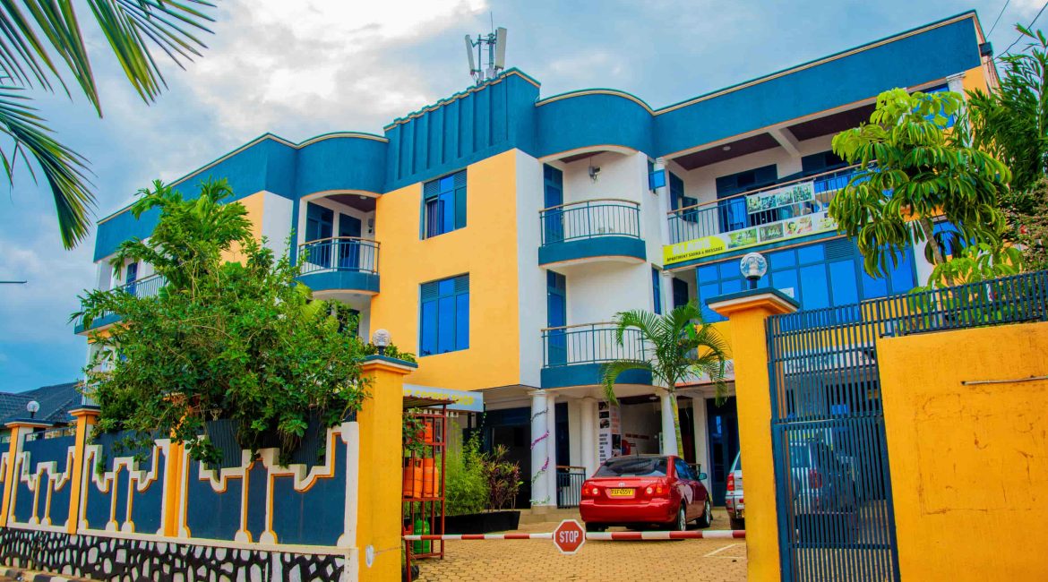 GLAD CO APARTMENT IN PICTURES