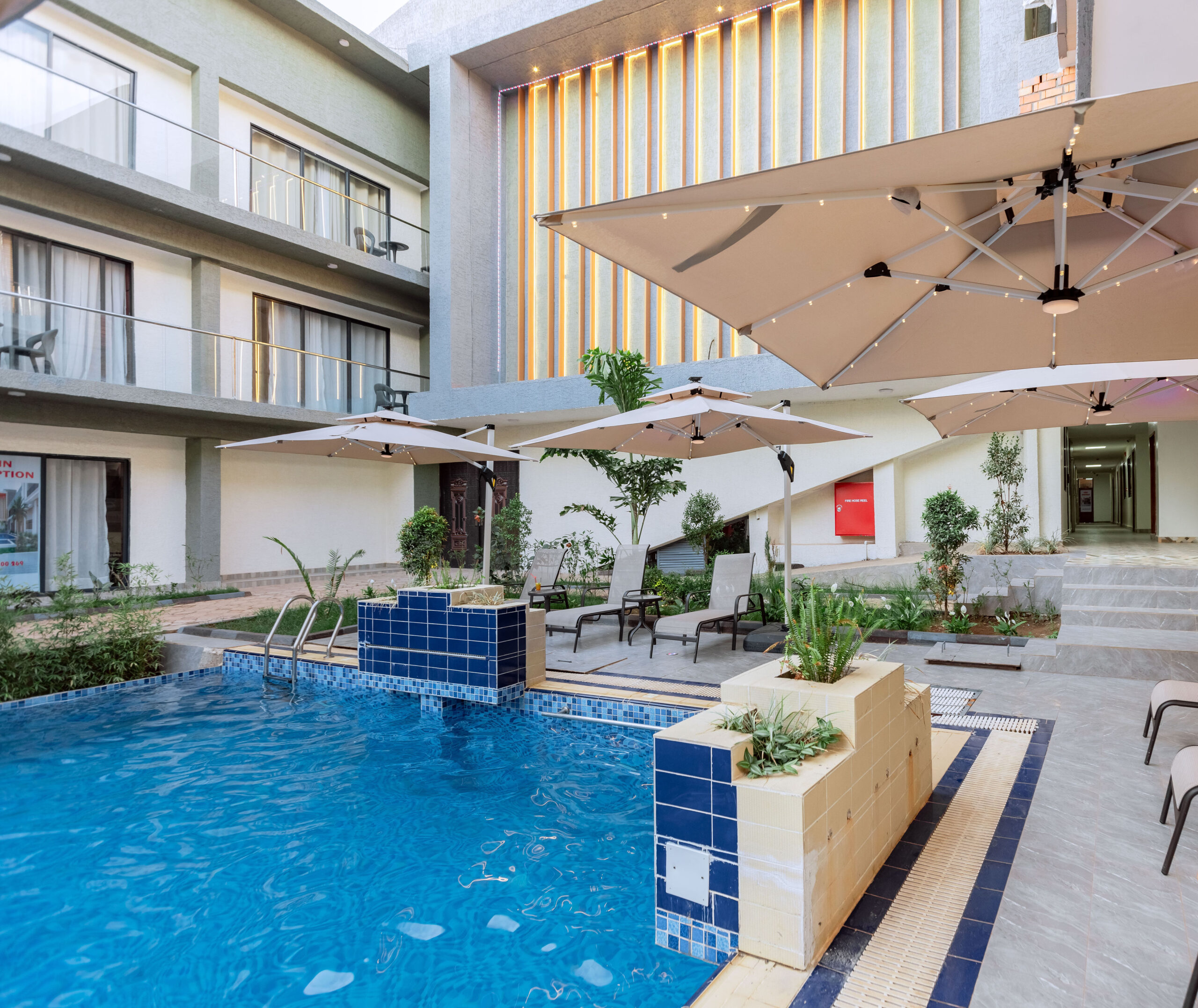 GLADS APARTMENT KANOMBE